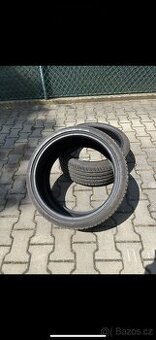 Letní pneu 235/35/19