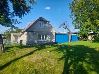 Dům k rekreaci nebo bydlení, stavební pozemek 2000 m2