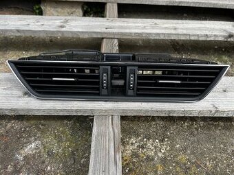 Výdechy ventilace Škoda Superb III