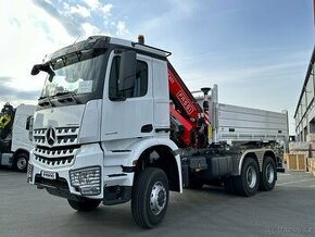 Mercedes Benz Arocs 3348 6x6 sklápěč jeřáb FASSI F255A