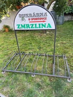 Stojan na kola