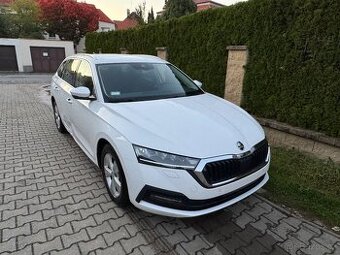 Škoda octavia 2023, 2,0TDI-DSG-nezavislé topení-tažné