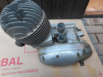 Motor ČZ 250/455