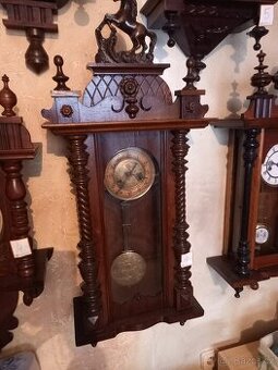 Starožitné nástěnné hodiny č.1