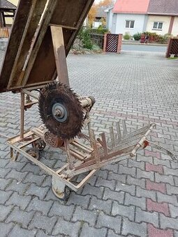 Cirkulárka s kolébkou