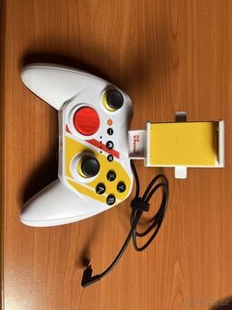 Rotor Riot ovládač na iPhone limitovana edice SHELL