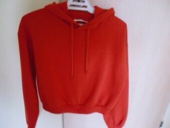 Mikina vel. XS/164 - výborný stav