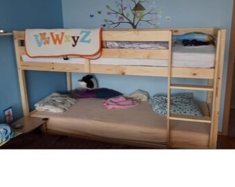 Dětská patrová postel