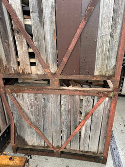 MIX DŘEVA V KONTEJNERU - Dřevo, palivo