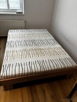 Postel 140x200 + rošt + matrace