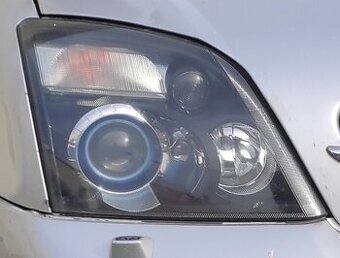 Xenonová světla s přísvitem Opel Vectra C