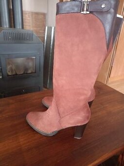 Dámské kozačky hnědé krásné