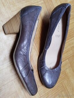 Nové šedé kožené lodičky, velikost 42