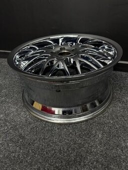 1 kus alu kolo 19” na stolek / rezerva