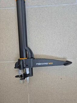 Vytrhávač plevele a pampelišek Fiskars W52