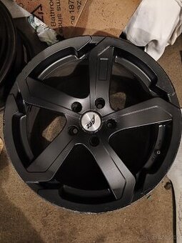 Sada alu kol zn. AEZ 5x120, 8J 1/2 x 18", ET 35. Levně.