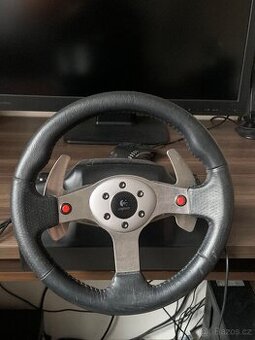 Herní volant Logitech G25