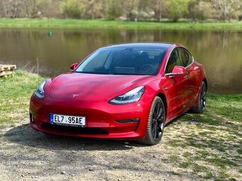 Tesla 3 performance- 1.majitel , 2020