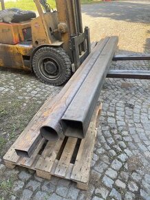 Ocelový materiál