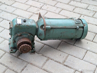 Elektromotor s převodovkou, 1