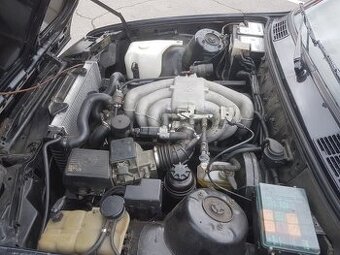 Motor BMW e30 320i 95kw