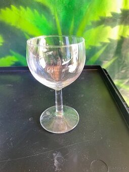 Sklenice vino 16cl 130ks