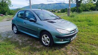 Peugeot 206 1.4 Benzín