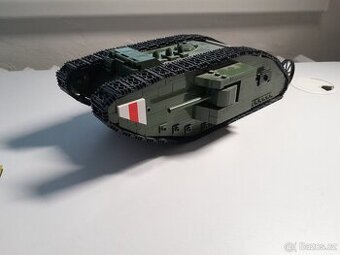Lego Cobi 2972 britský tank Mark I.