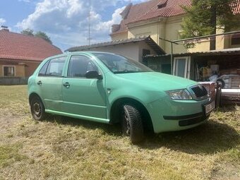 Škoda Fabia pistácie