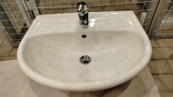 Umyvadlo JIKA včetně baterie