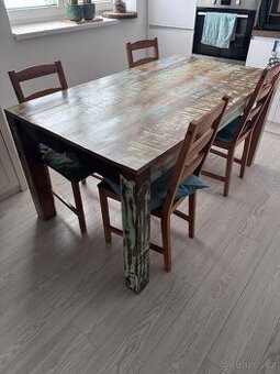 Jídelni stůl z Akácie 160/90/76 cm + 4 židle zdarma