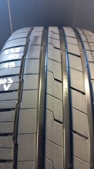 235/50R19 -HANKOOK -letni