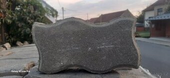 Koupim zamkovou dlazbu i starsi cca 8-10m²