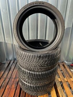 Sada zimních pneu 245/35 R20 Minerva Frostrack UHP