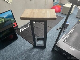 stolek k PC, příruční stolek