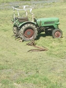 Starý traktor