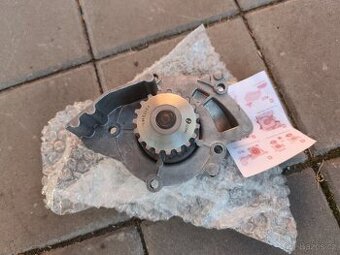 NOVÁ VODNÍ PUMPA BOSCH 2.0 TDCI - 2.0 HDI 1 987 949 732