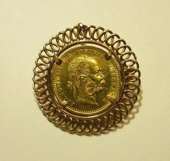 Zlatý dukát se sponou
