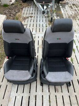 Škoda Octavia 2 RS sedačky