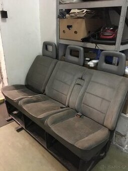 Prodám zadní sedadla na VW Transportér