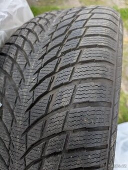 Zimní pneumatiky 25/ R19 Nokian - najeto 500km