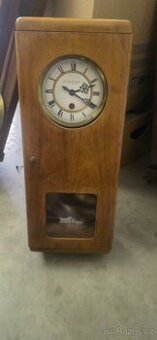 Staré ast deco nástěnné hodiny