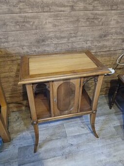 Starožitný barový stolek