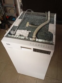 BEKO Myčka nádobí BEKO DFS 28131 W - úzká