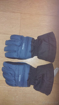 čepice Next, pásek, 3 x kšiltovka, cca 122,128