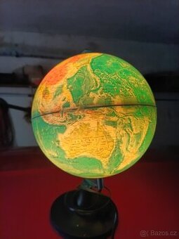 Svítící glóbus