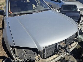 Kapota Audi A8 D3 malá maska před facelift