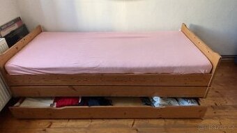 Prodám dětskou rozkládací postel z masivu