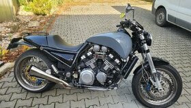 Yamaha V-max 1200 stavba