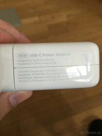 Apple USB C 96W power adapter - 1
